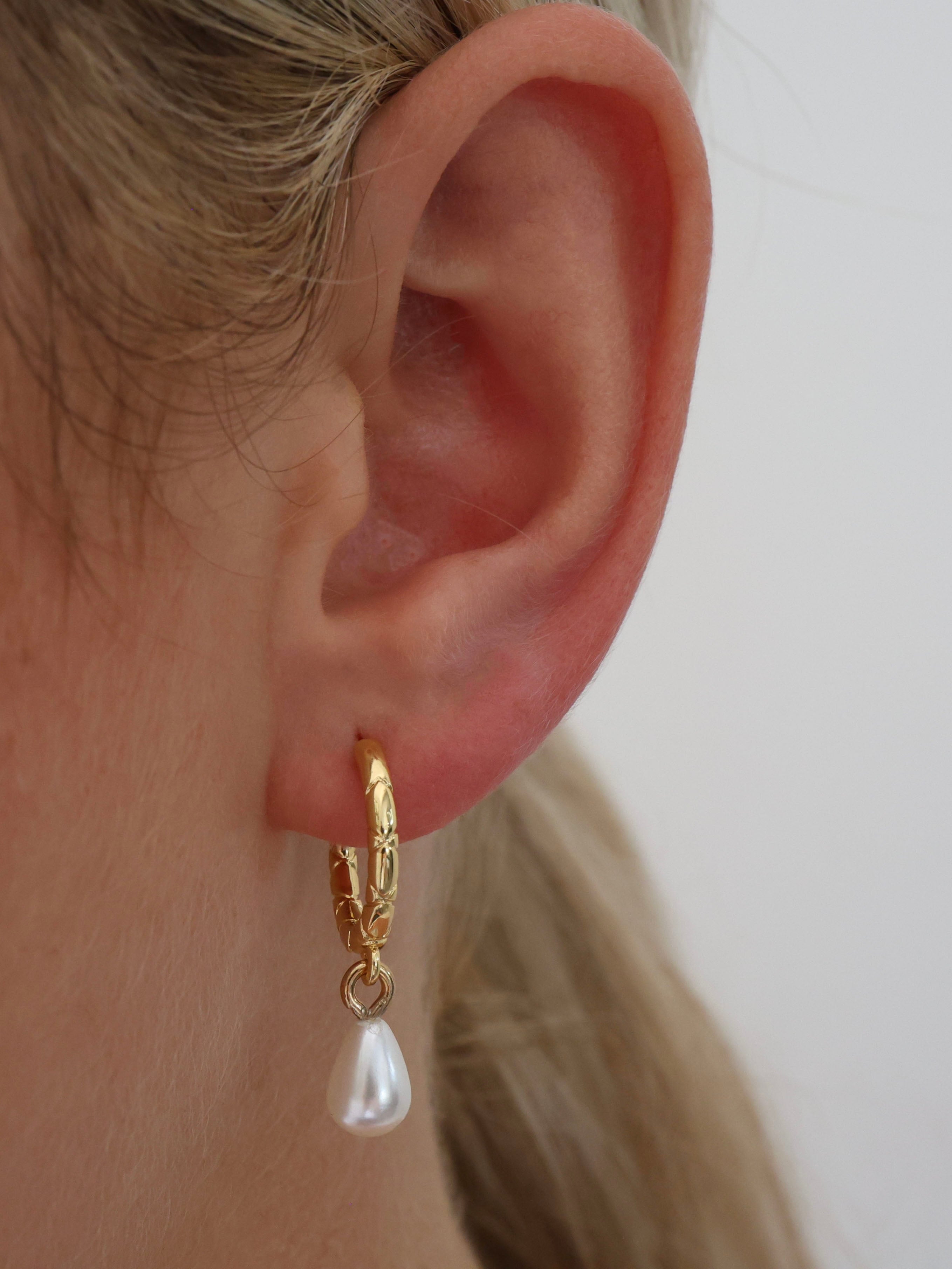 Baroque Pearl Drop Dangle Earrings with Snakeskin Patterned Gold Hoops