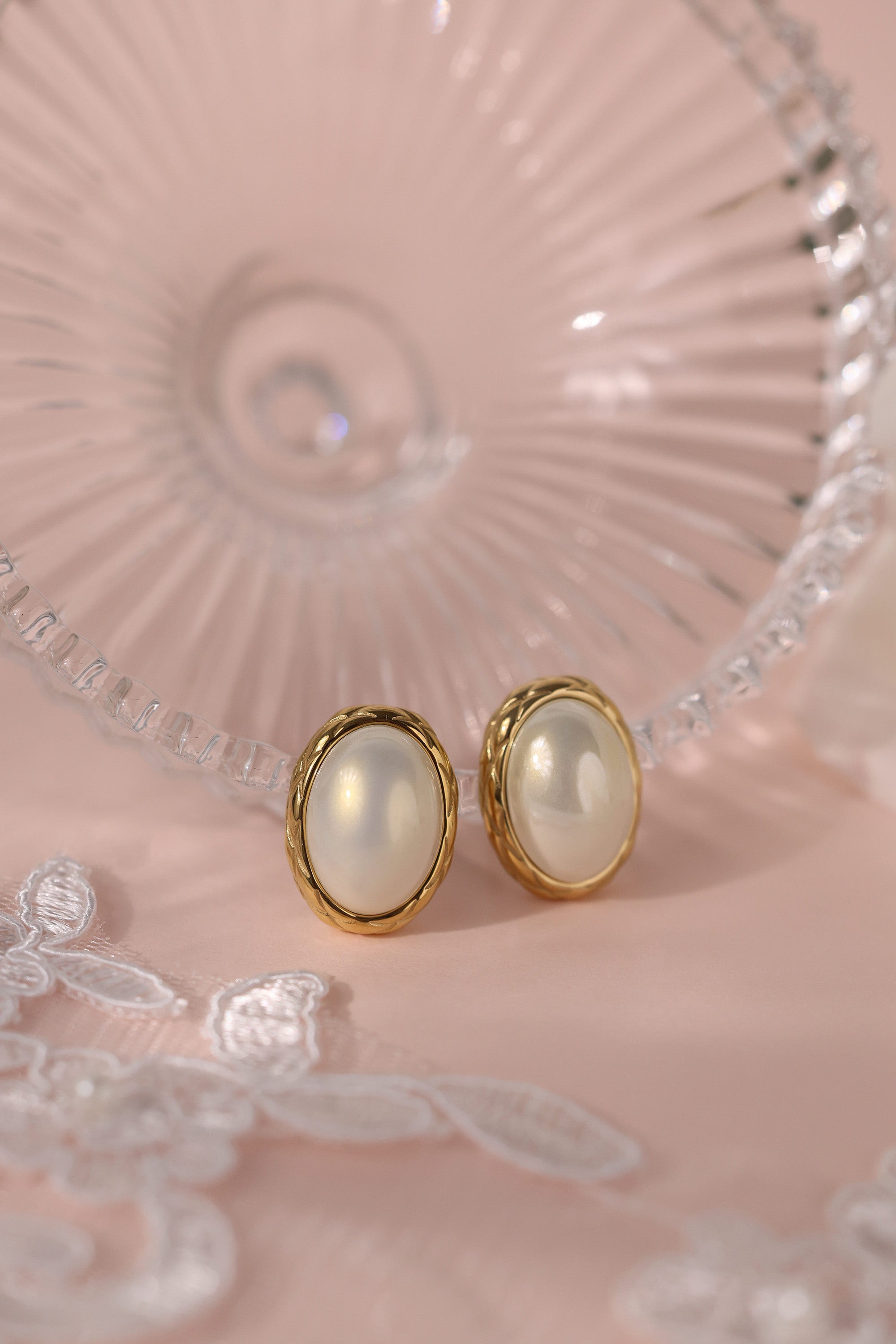 gold stainless steel oval pearl stud earrings 