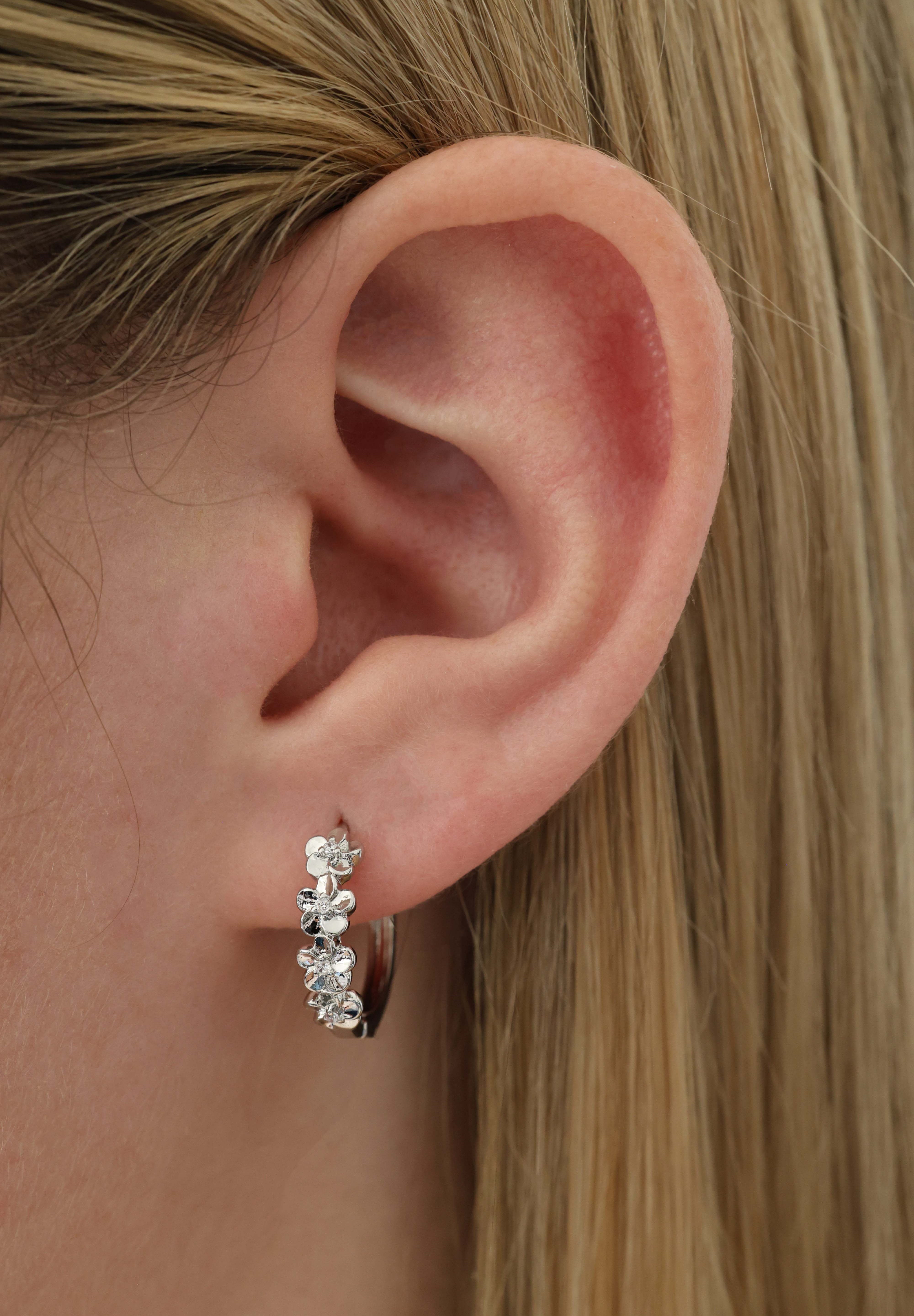 Primrose Flower Huggie Hoop Earrings- Silver