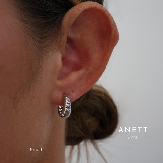 Tiny hoop earrings australia best sale