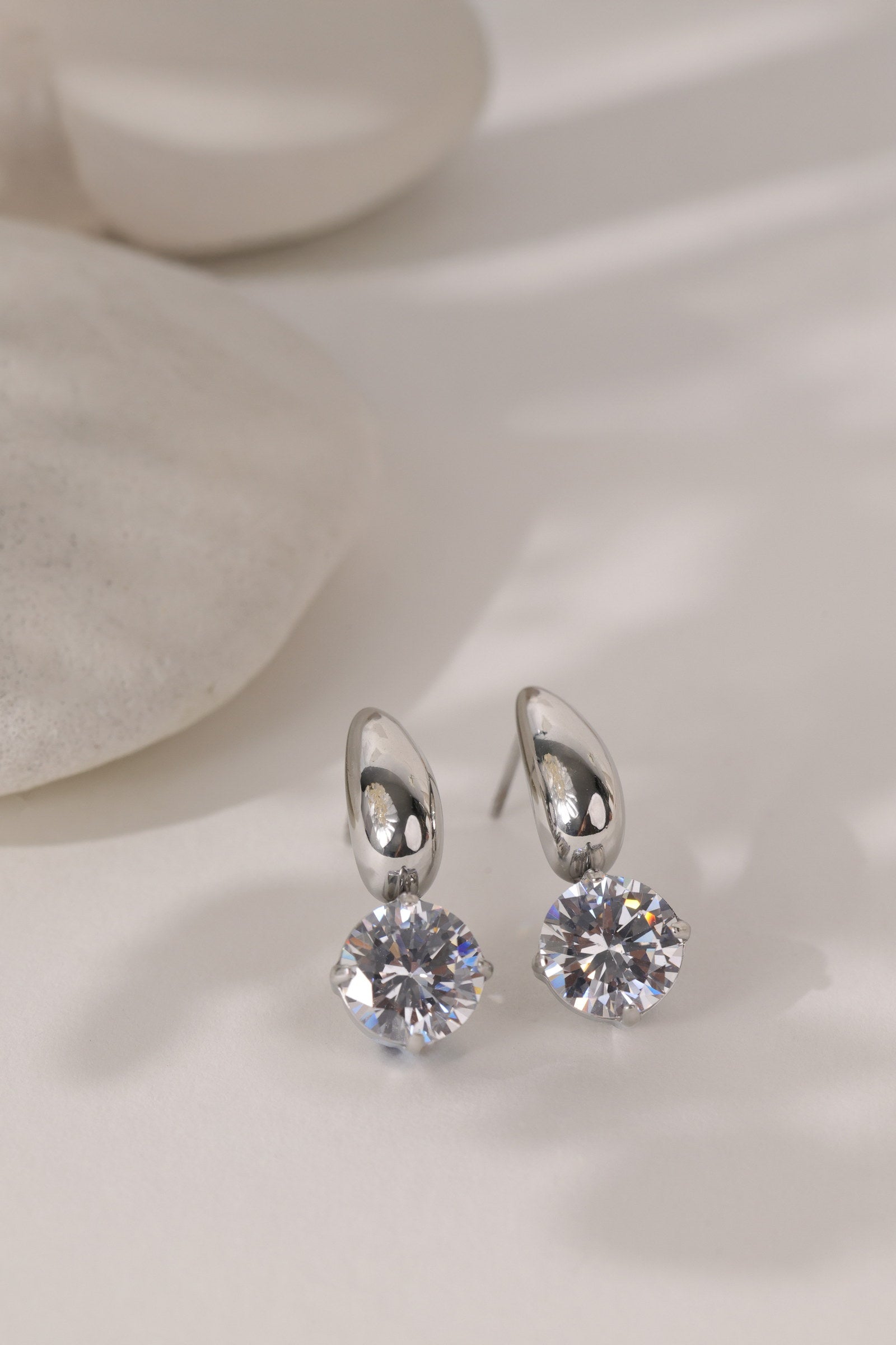 Thea Solitaire Drop Earrings Silver – Waterproof Stainless Steel